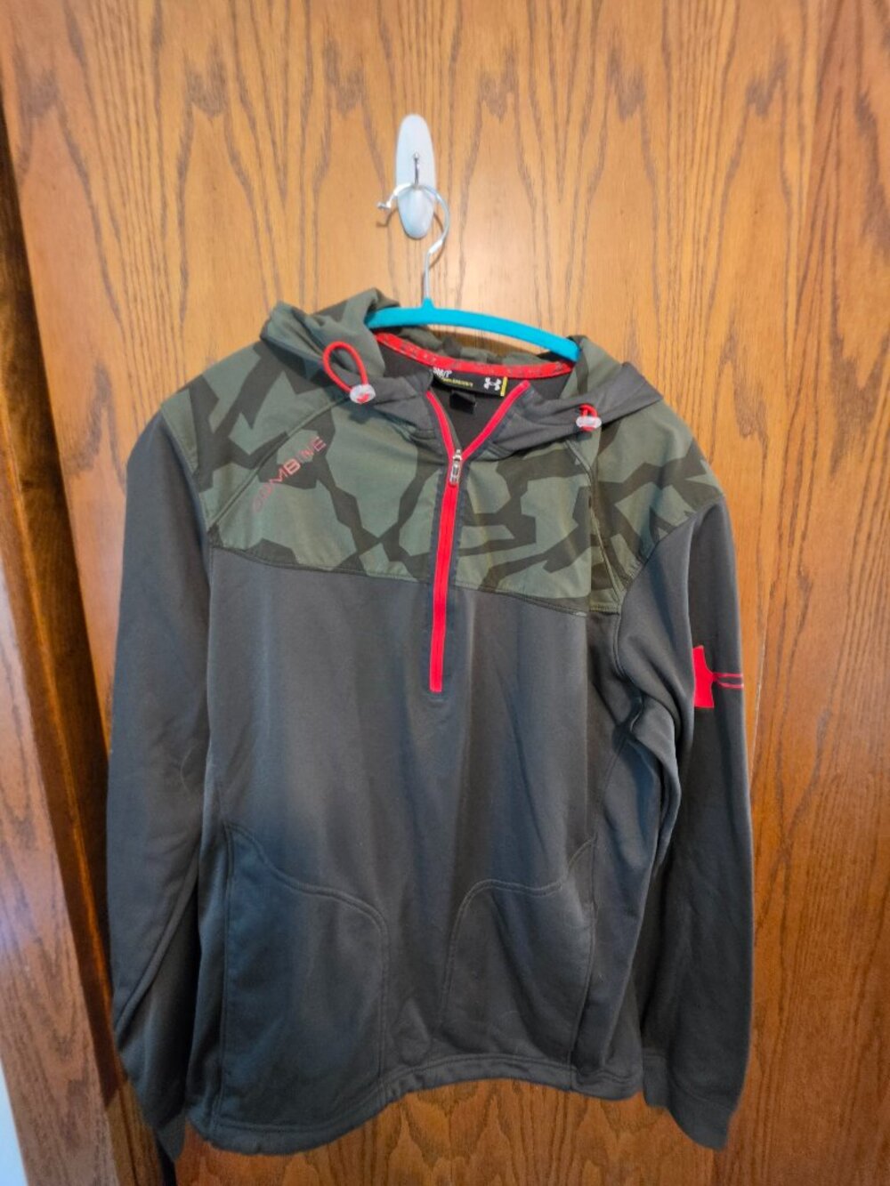 Under Armour Men's Small Combine Fleece Camo 1/4 Zip Hoodie Olive Green